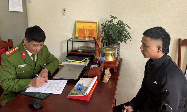 Phạm Công Anh tại cơ quan công an. Ảnh: Công an Thanh Hóa