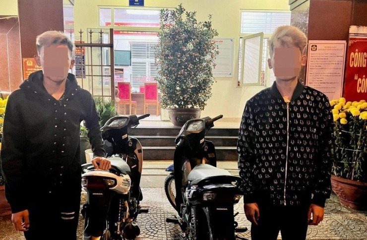 S và V cùng tang vật. Ảnh: CA