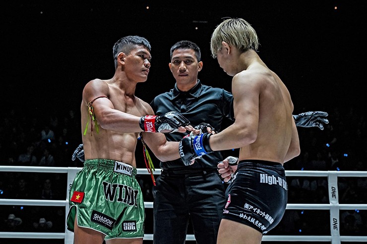 Quốc Tuấn knock-out võ sĩ Muay Nhật Bản, ra mắt ấn tượng siêu giải đấu châu Á - 3